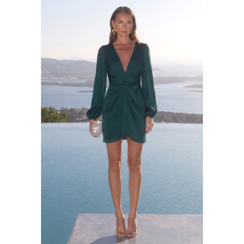 NWT Petal & Pup Kataleya Emerald Green Satin Long Sleeve V‑Neck Dress Size 6